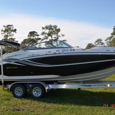 2014 Hurricane sundeck 2400