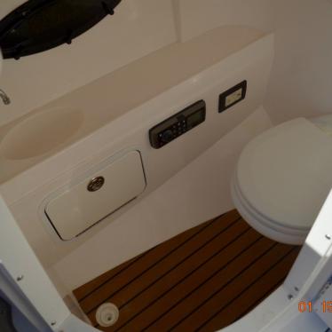 2014 Hurricane sundeck 2400