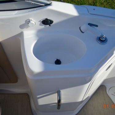 2014 Hurricane sundeck 2400