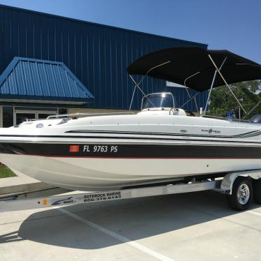 2014 Hurricane 231 deck boat