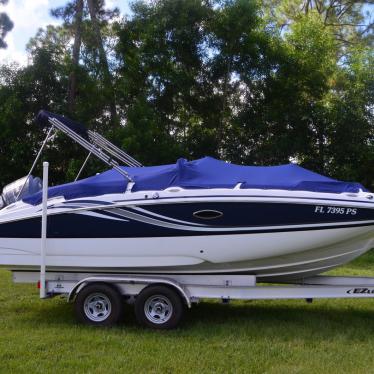 2013 Hurricane 220