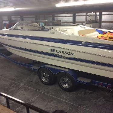 2005 Larson 268 lxi