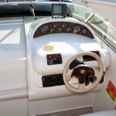 1997 Larson cabrio 244 mid cabin