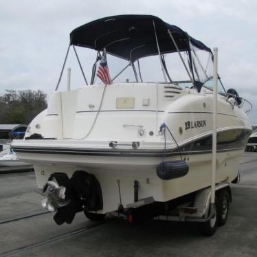 2006 Larson 274 cabrio mid-cabin