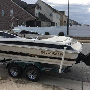 2003 Larson lxi 230