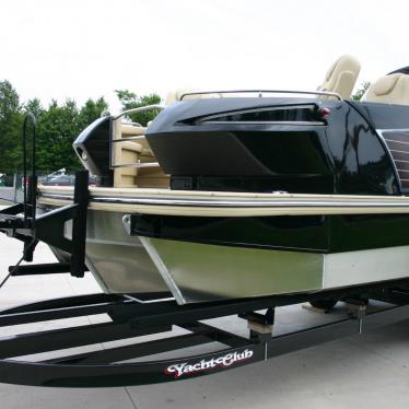 2014 Larson escape 25