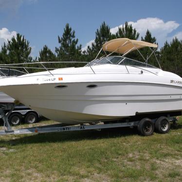 2001 Larson 254 cabrio mid cabin