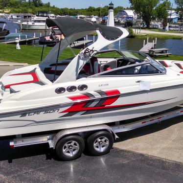 2014 Larson 258 lxi boat