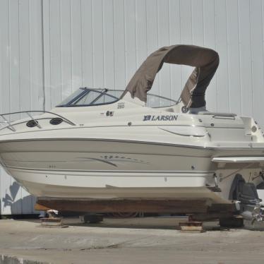 2008 Larson 260 cabrio mid cabin