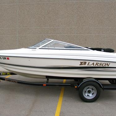 2004 Larson 18' open bow rider. great family runabout!