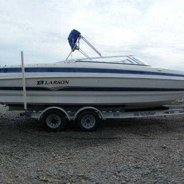 2005 Larson 268lxi