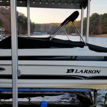 2006 Larson lxi248