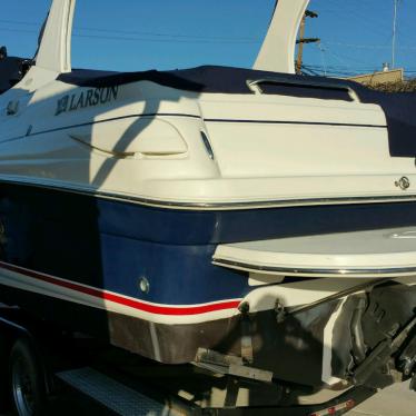 2005 Larson cabrio 260