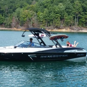 2014 Malibu wakesetter 23lsv