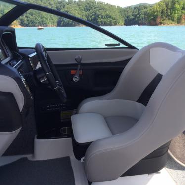 2014 Malibu wakesetter 23lsv