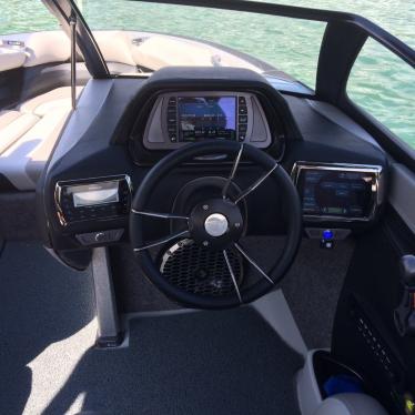 2014 Malibu wakesetter 23lsv