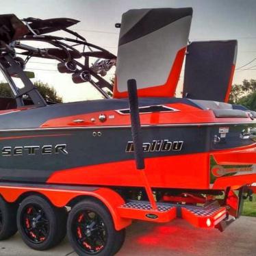 2014 Malibu practically brand new wake ski only 14h msrp $131k