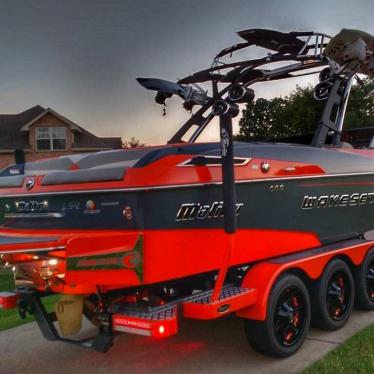 2014 Malibu practically brand new wake ski only 14h msrp $131k