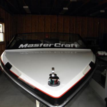 1988 Mastercraft prostar 190