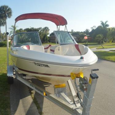 2004 Maxum bowrider