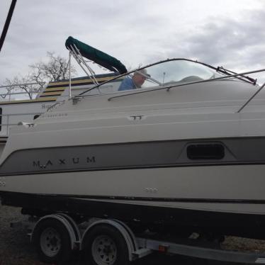 1994 Maxum 2400 scr