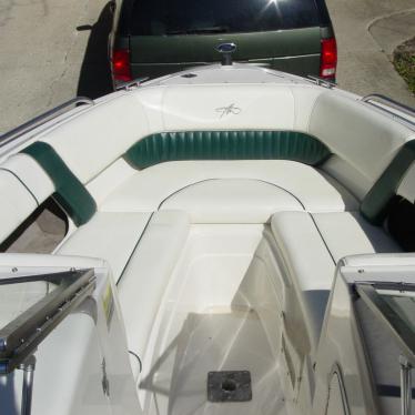 1999 Monterey 236 bow rider