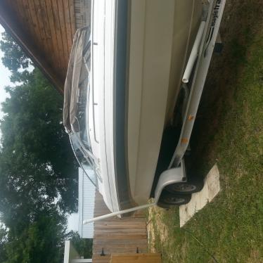 2000 Monterey 210 bowrider