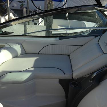 2008 Monterey 330 sport yacht