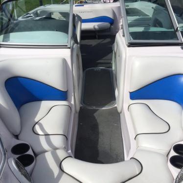 2005 Nautique 211sv