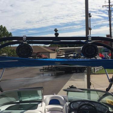 2005 Nautique 211sv