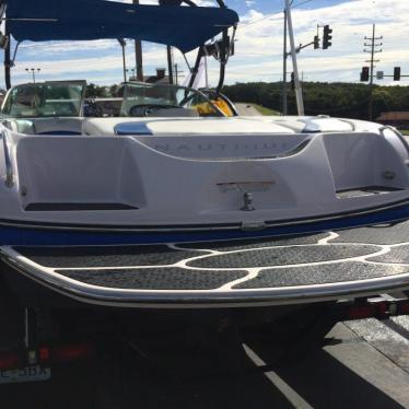 2005 Nautique 211sv