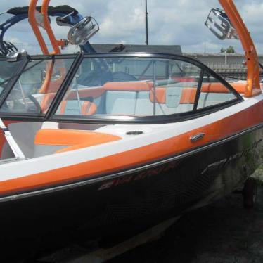 2012 Nautique sport 200