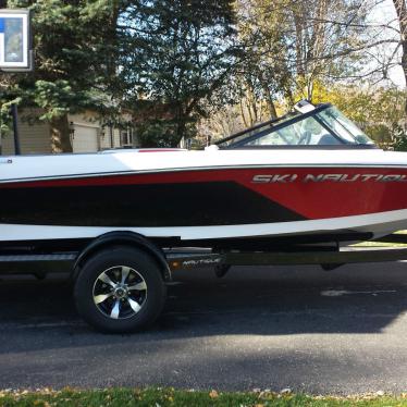 2014 Nautique ski 200