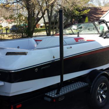 2014 Nautique ski 200