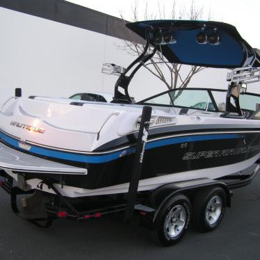 2010 Nautique 210