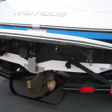 2010 Nautique 210