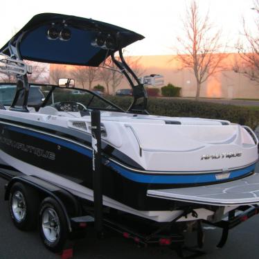 2010 Nautique 210