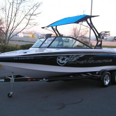 2010 Nautique 210