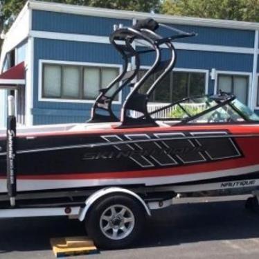 2014 Nautique ski 200