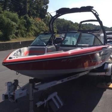 2014 Nautique ski 200