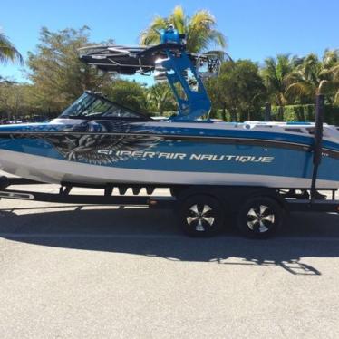 2011 Nautique 210