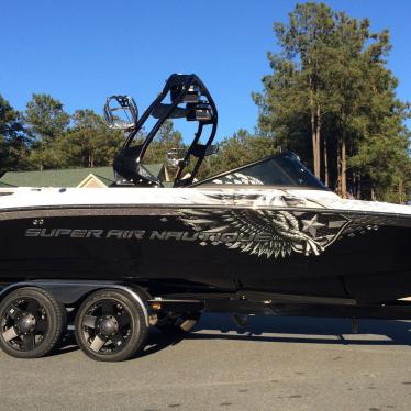 2011 Nautique 210