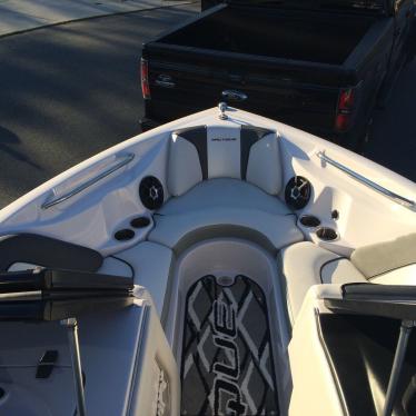 2011 Nautique 210