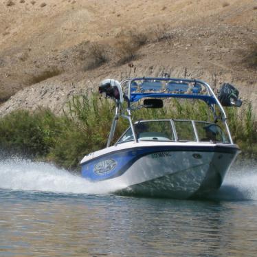 2005 Nautique 210 super air team edition