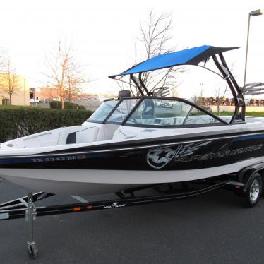 2010 Nautique 210