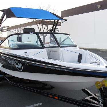 2010 Nautique 210