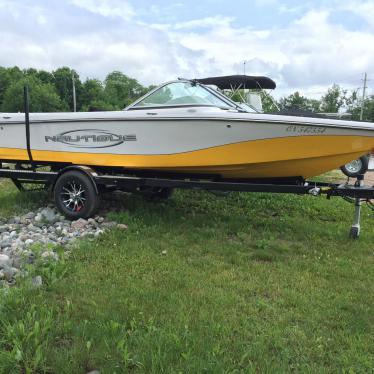 2007 Nautique 216