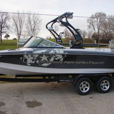 2010 Nautique 210