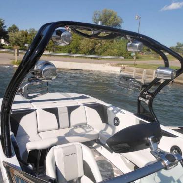 2010 Nautique 210