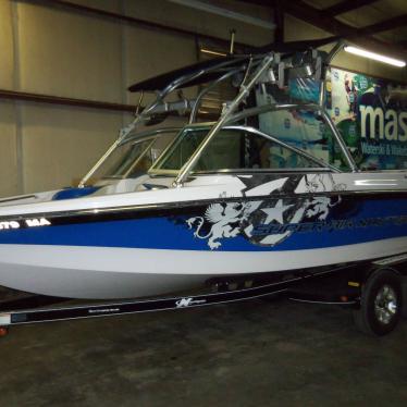 2008 Nautique 210